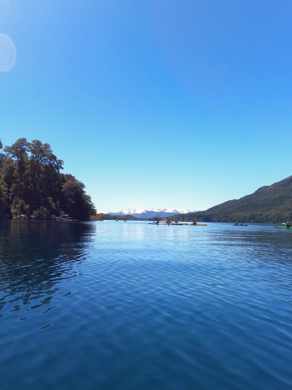 Travesía en Kayak por el Lago Gutiérrez - Imagen 3